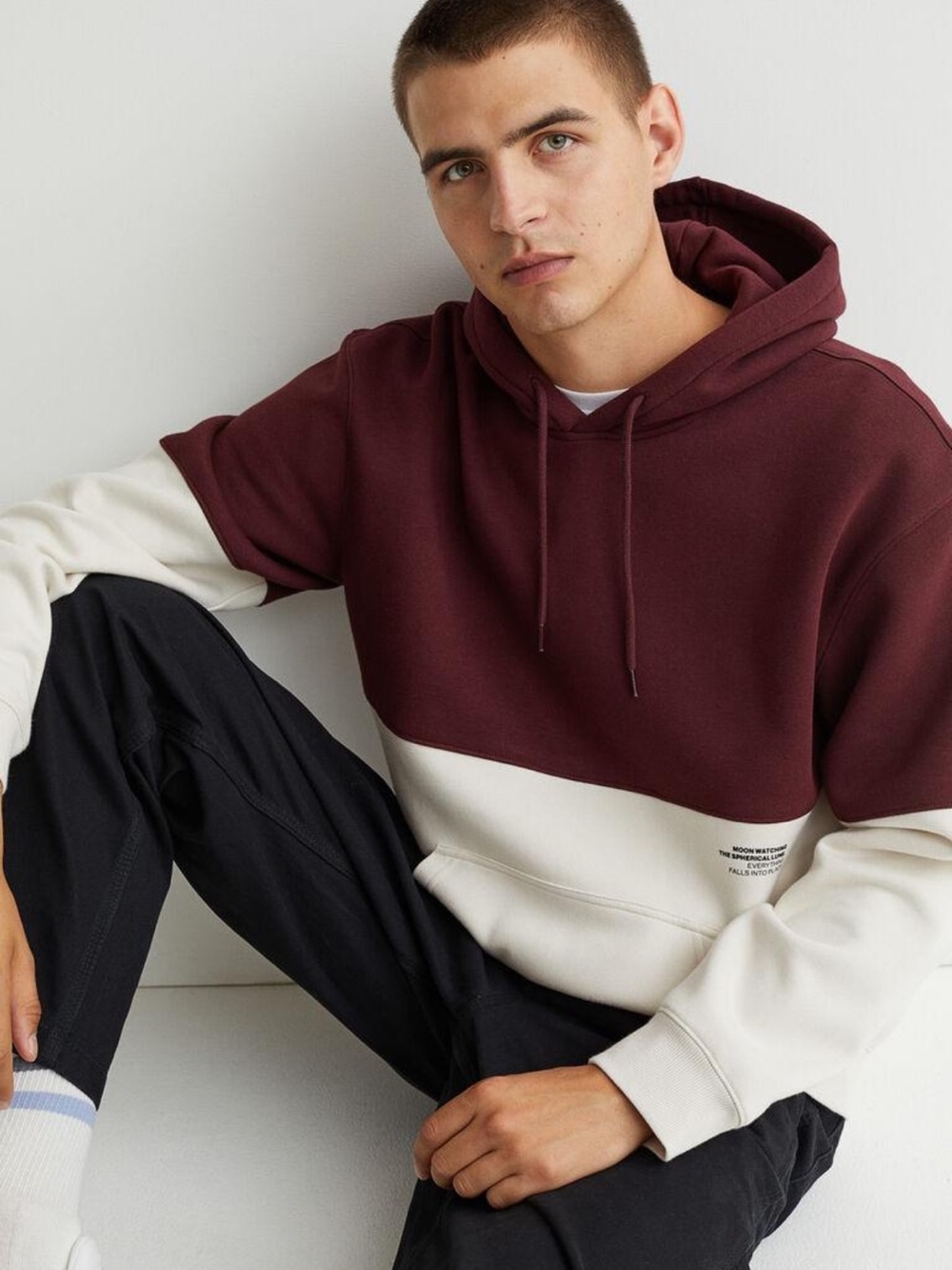 H&M Men’s Relaxed Fit Two-Tone Color Block Hoodie Burgundy Cream XL